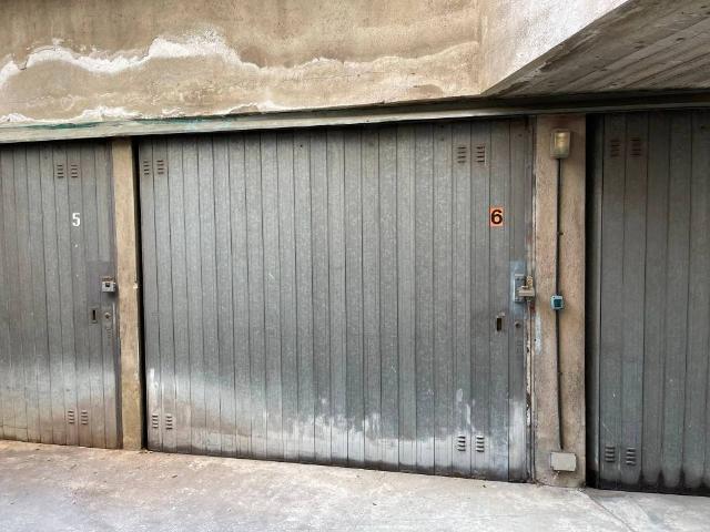 Box / Garage in vendita a Pero MI