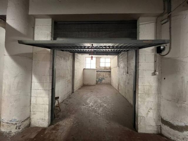 Box / Garage in vendita a Pesaro PU