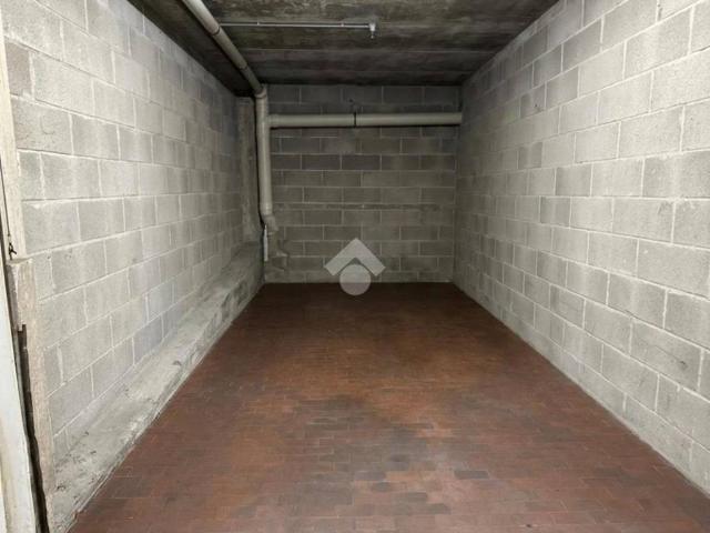 Box / Garage in vendita a Pesaro PU