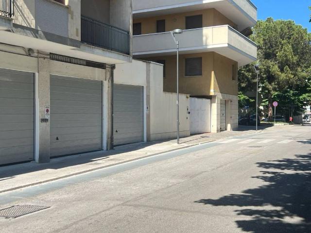 Box / Garage in vendita a Pescara PE