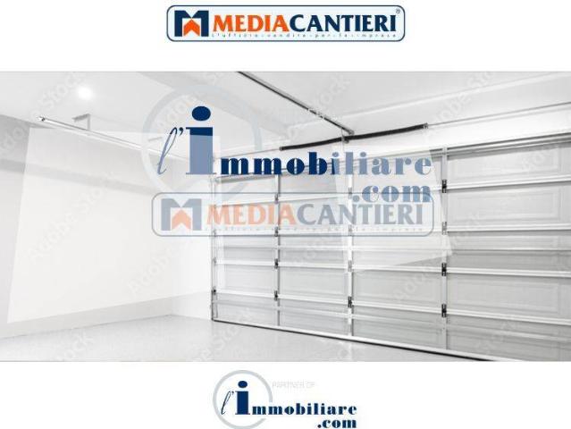 Box Garage in vendita a Pescara