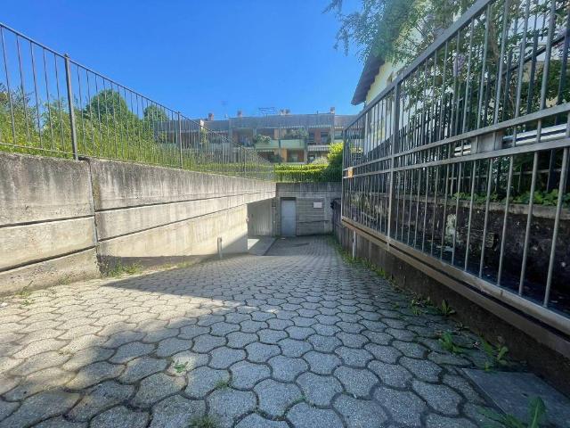 Box / Garage in vendita a Pinerolo TO