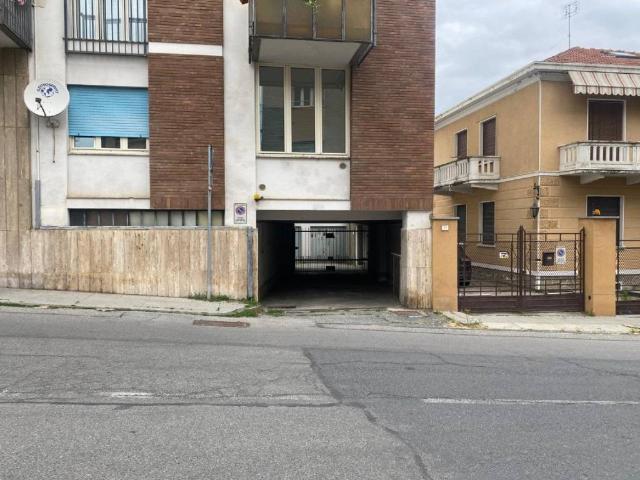 Box / Garage in vendita a Pinerolo TO