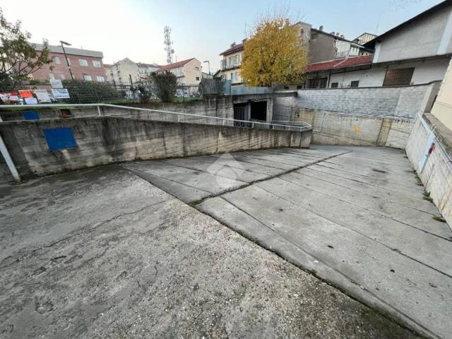 Box / Garage in vendita a Pinerolo TO