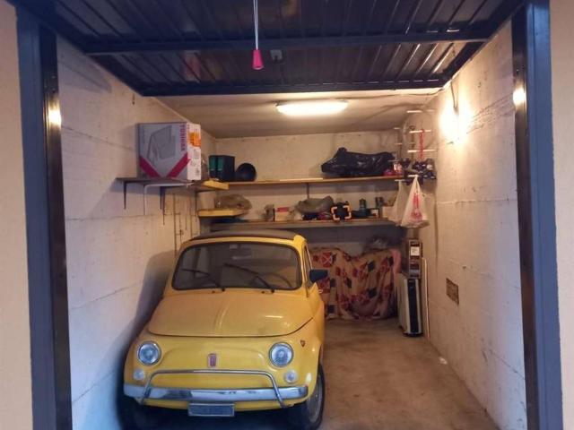 Box / Garage in vendita a Pioltello MI