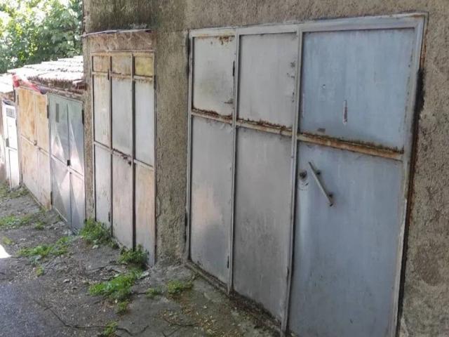 Box / Garage in vendita a Piancastagnaio SI