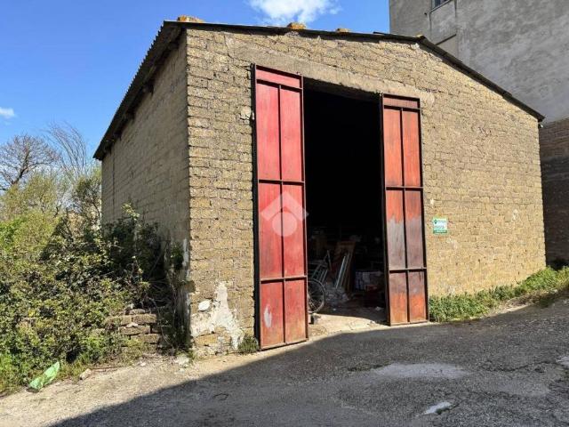 Box / Garage in vendita a Piansano VT