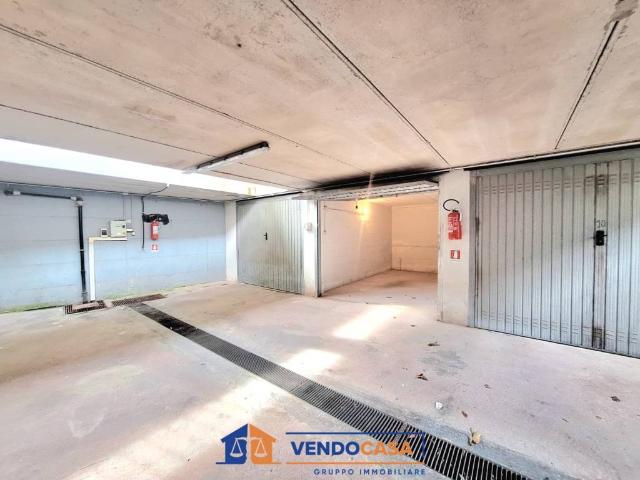 Box / Garage in vendita a Pietra Ligure SV