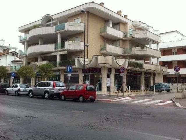 Box / Garage in vendita a Pomezia RM