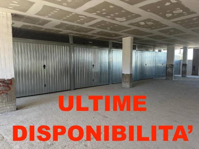 Box / Garage in vendita a Pomezia RM