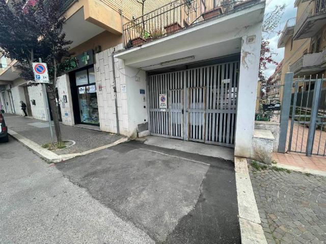 Box / Garage in vendita a Pomezia RM