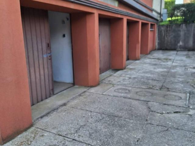 Box / Garage in vendita a Ponte San Pietro BG