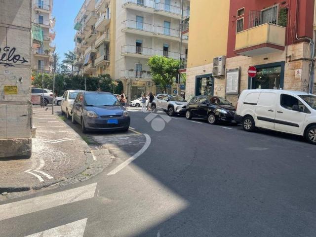 Box / Garage in vendita a Portici NA