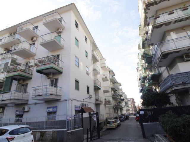 Box / Garage in vendita a Portici NA
