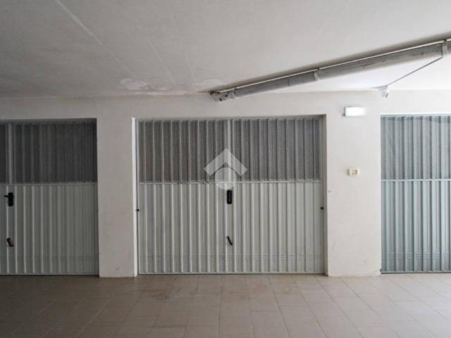Box / Garage in vendita a Porto Recanati MC