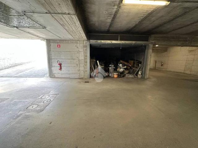 Box / Garage in vendita a Pozzo d'Adda MI