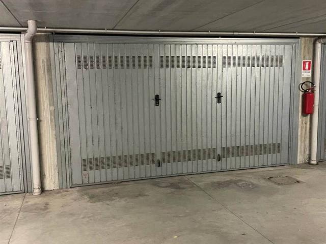 Box / Garage in vendita a Pozzo d'Adda MI