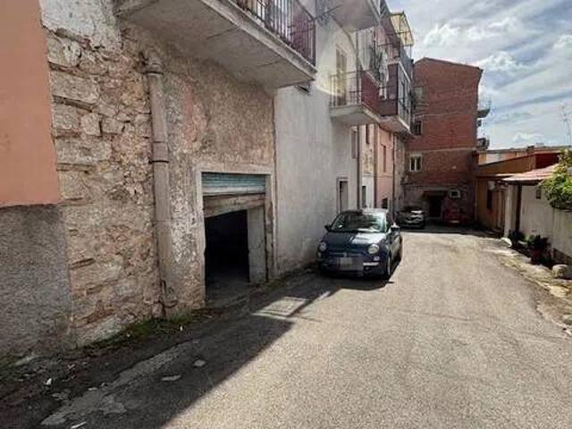 Box / Garage in vendita a Priverno LT