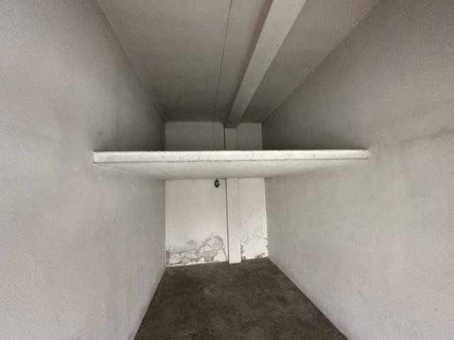Box / Garage in vendita a Rho MI