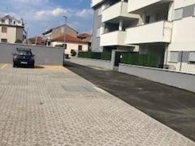 Box / Garage in vendita a Rho MI