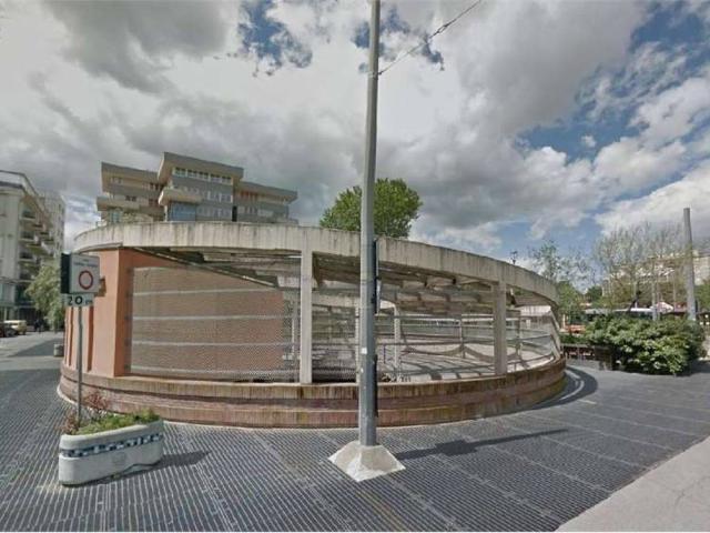 Box / Garage in vendita a Riccione RN