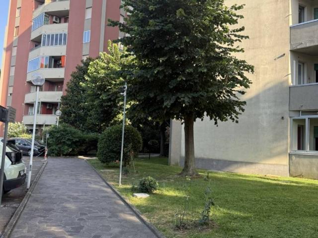Box / Garage in vendita a Riccione RN