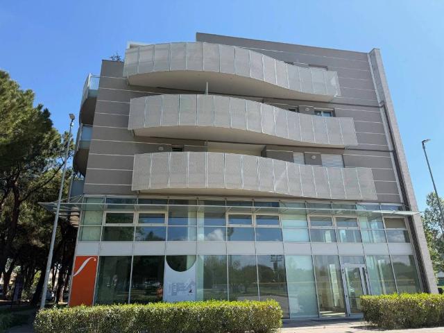 Box / Garage in vendita a Riccione RN