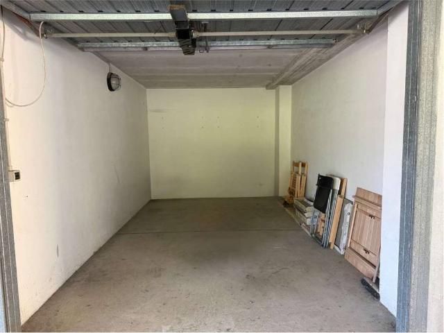 Box / Garage in vendita a Riccione RN