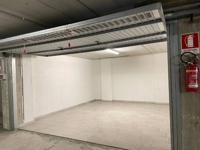 Box / Garage in vendita a Rivalta di Torino TO