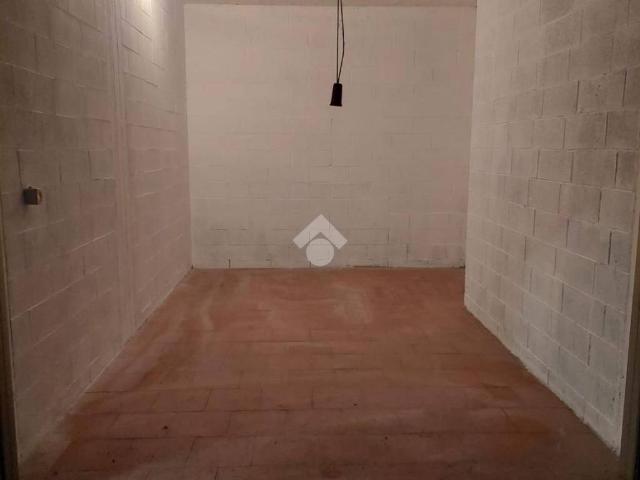 Box / Garage in vendita a Rivarolo Canavese TO