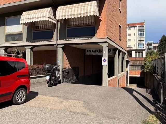 Box / Garage in vendita a Rivoli TO