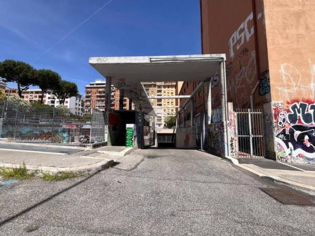 Box / Garage in vendita a Roma RM
