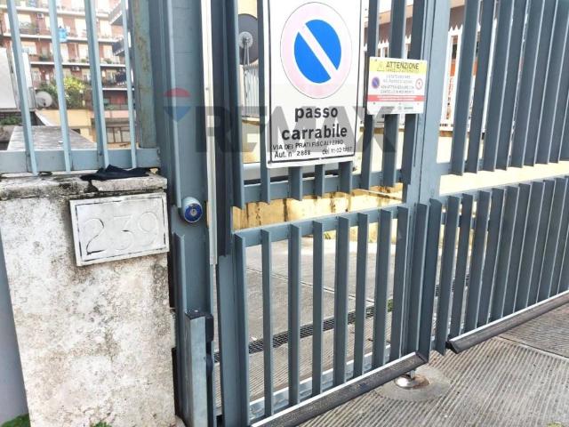 Box / Garage in vendita a Roma RM