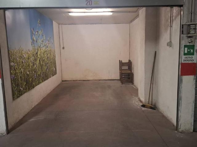 Box / Garage in vendita a Roma RM