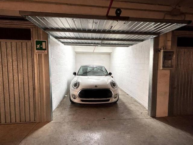 Box / Garage in vendita a Roma RM