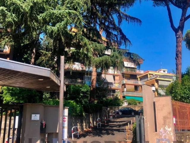 Box / Garage in vendita a Roma RM