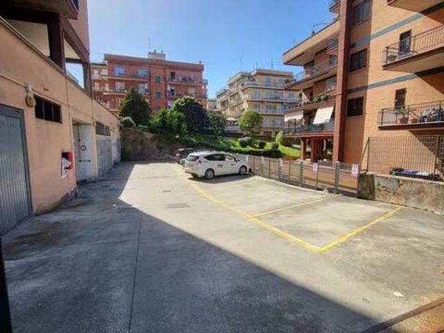 Box / Garage in vendita a Roma RM