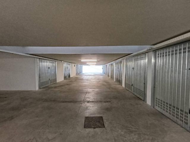 Box / Garage in vendita a Roma RM