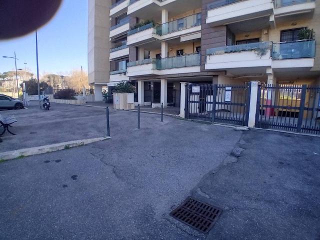 Box / Garage in vendita a Roma RM