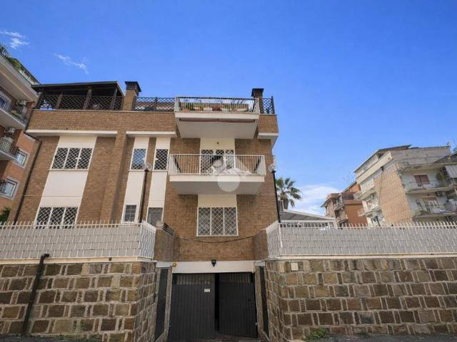 Box / Garage in vendita a Roma RM