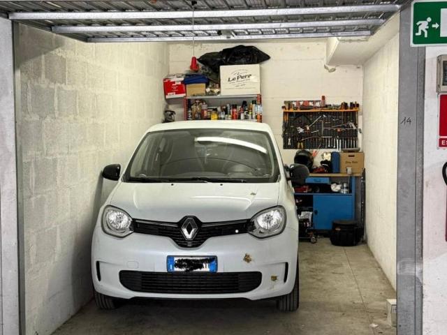 Box / Garage in vendita a Roma RM