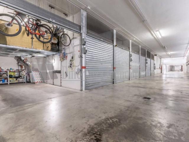 Box / Garage in vendita a Roma RM