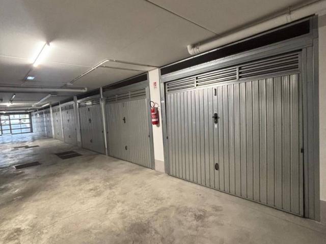 Box / Garage in vendita a Roma RM