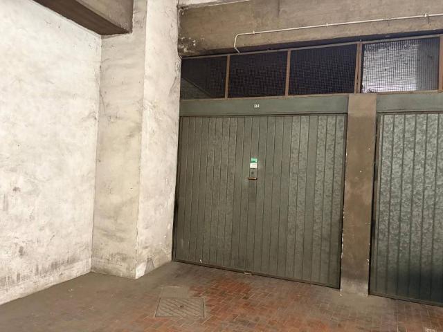Box / Garage in vendita a Roma RM