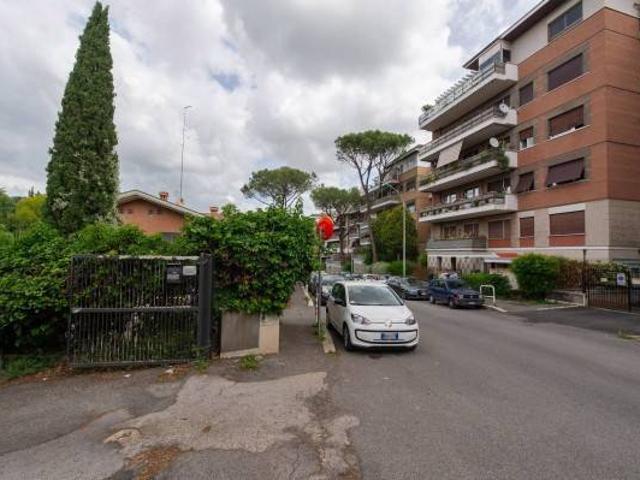 Box / Garage in vendita a Roma RM