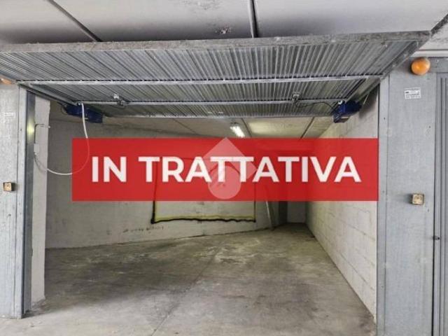 Box / Garage in vendita a Roma RM