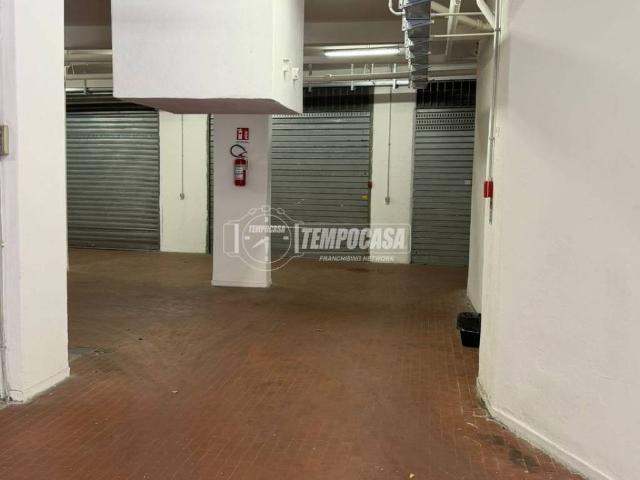 Box / Garage in vendita a Roma RM