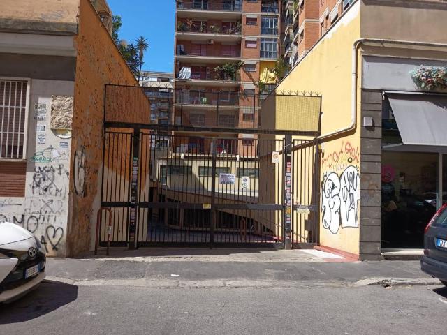Box / Garage in vendita a Roma RM