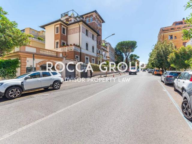 Box / Garage in vendita a Roma RM