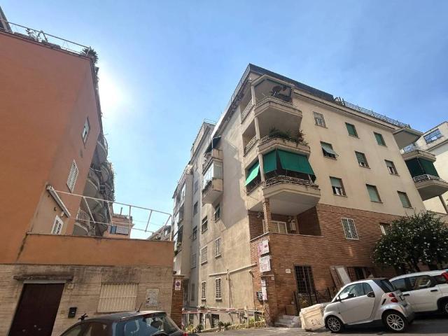 Box / Garage in vendita a Roma RM